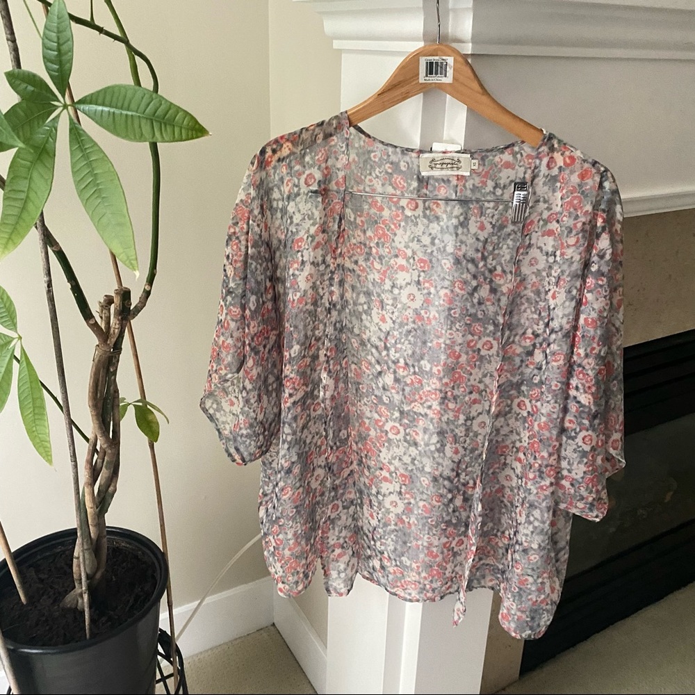 PROPAGANDA Gray Floral Chiffon Lightweight Kimono